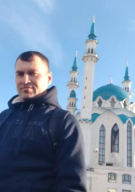 Я Дмитрий, 47 років, знайомлюсь на одну ніч у Луганську