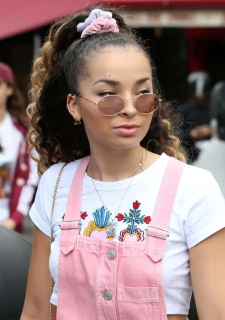 Юля из Мирнограда, мне 31, познакомлюсь для вирта