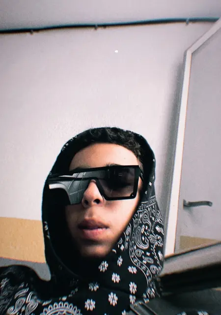 Pedro из Ла-лагуны, мне 21, познакомлюсь без обязательств