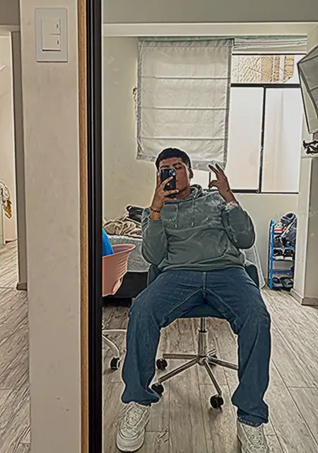 Я Alexander, 24, из Лимы, ищу знакомства без обязательств