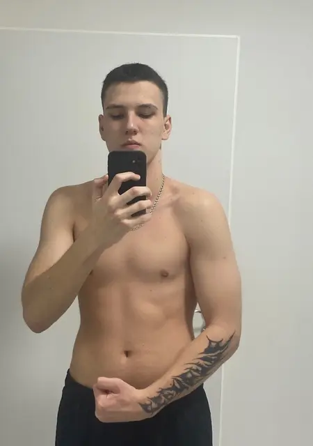 Я Влад, 19, знакомлюсь для приятного времяпровождения в Одессе