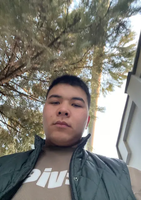 Zohid из Андижана, мне 25, познакомлюсь на одну ночь