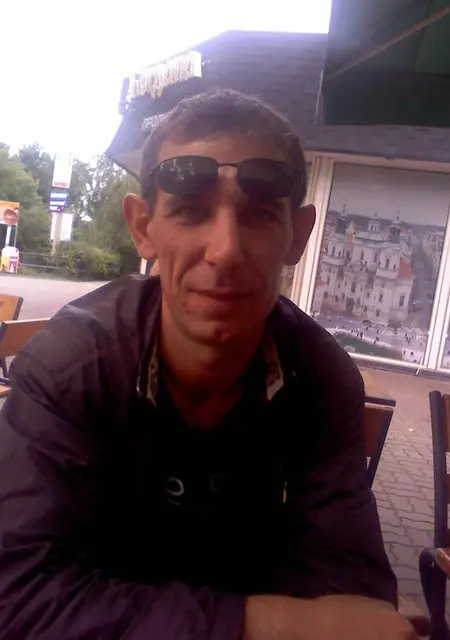 Виктор из Черкасс, мне 44, познакомлюсь для постоянных отношений