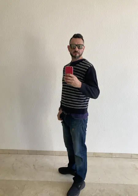 Steve из Castellbisbal, мне 44, познакомлюсь для приятного времяпровождения