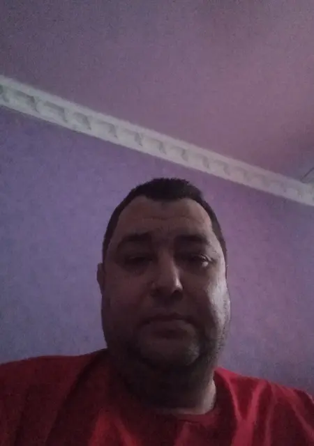 Я Паша, 41, из Мирнограда, ищу знакомства на одну ночь