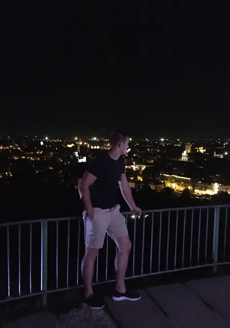 Vlad из Ровно, ищу на сайте знакомства на одну ночь