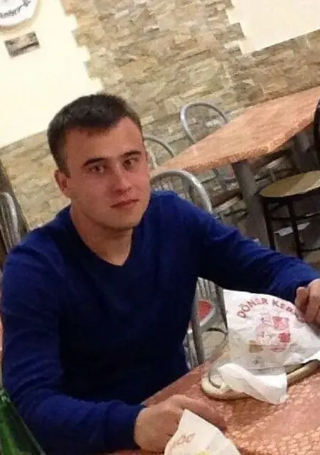 Я Николай, 41, из Черкасс, ищу знакомства без обязательств