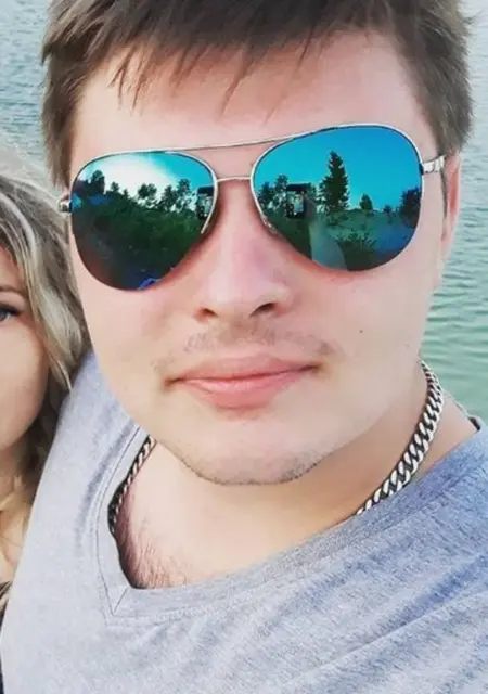 Кирилл из Харькова, мне 25, познакомлюсь без обязательств