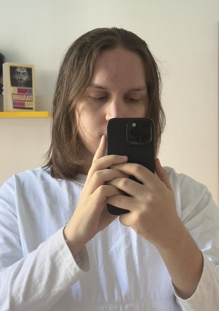 Андрей из Варшавы, мне 20, познакомлюсь на одну ночь