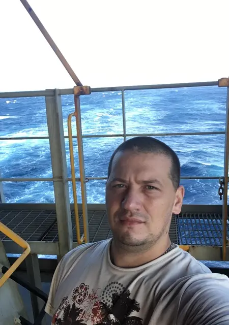 Я Олег, 40, знакомлюсь без обязательств в Черкассах