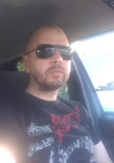 Дмитрий из Броваров, мне 50, познакомлюсь для вирта