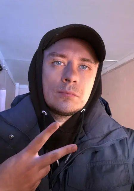 Я Данте, 33 років з Білої Церкви, шукаю знайомства без зобов'язань