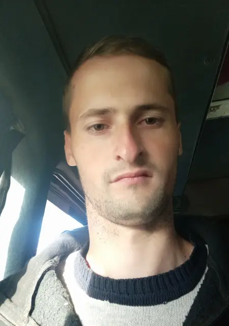 Я Владимер, 28, из Одессы, ищу знакомства на одну ночь