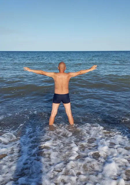 Макс из Бердянска, мне 36, познакомлюсь для общения