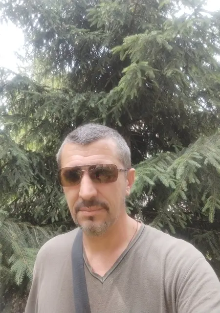 Alex з Житомира, мені 45 років, познайомлюсь на одну ніч