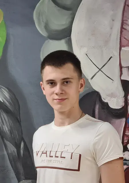 Я Дмитро, 21, из Ровно, ищу знакомство для совместных путешествий
