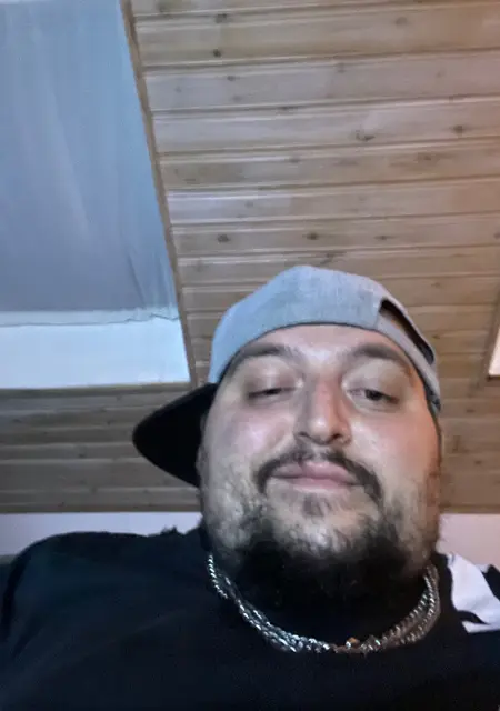 Я Badbunny, 33, знакомлюсь без обязательств в Сундбюберг