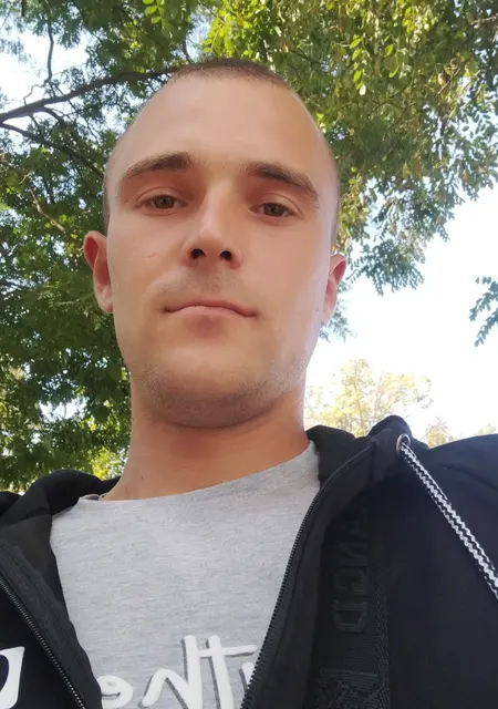 Я Олександр, 27 років, знайомлюсь на одну ніч у Житомире