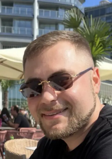 Я Владислав, 30, знакомлюсь для приятного времяпровождения в Харькове