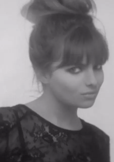 Сабина из Бара, мне 20, познакомлюсь для общения