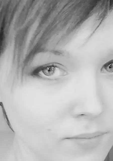 Я Эвелина, 24, из Апостолова, ищу знакомство для постоянных отношений