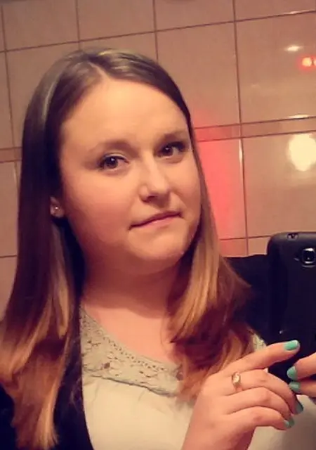 Ксения из Одессы, ищу на сайте общение