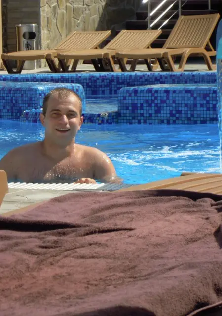 Виталик з Миколаєва, шукаю на сайті знайомства без зобов'язань