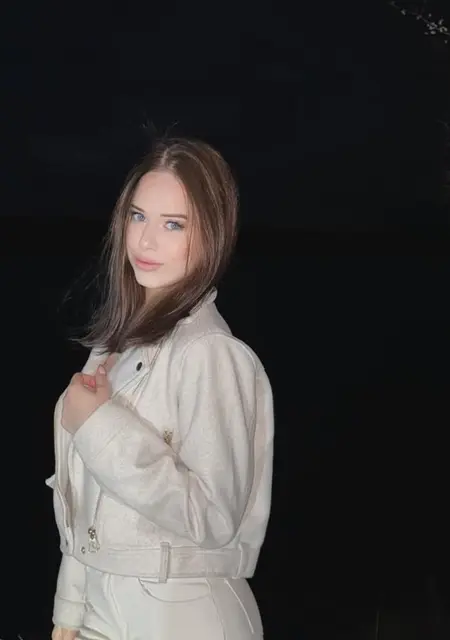 Віка из Черновцов, ищу на сайте знакомства на одну ночь