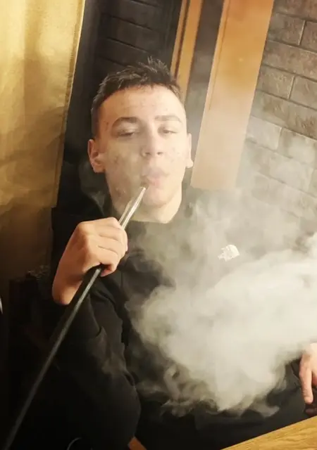 Влад из Кременчуга, мне 19, познакомлюсь на одну ночь