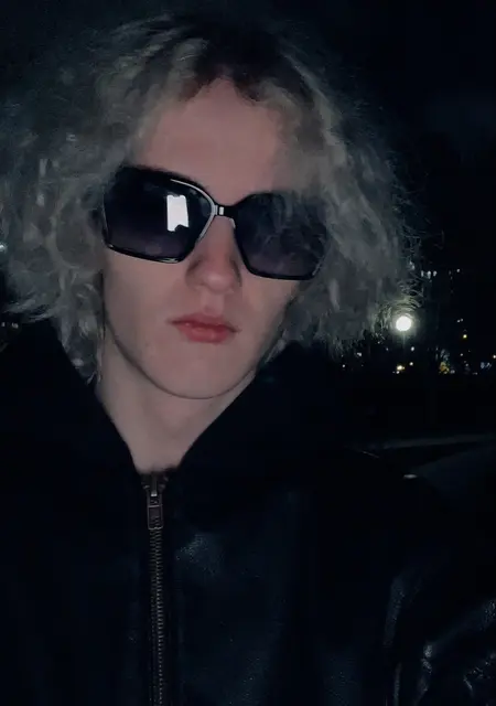 Я Рома, 18, знакомлюсь без обязательств в Минске