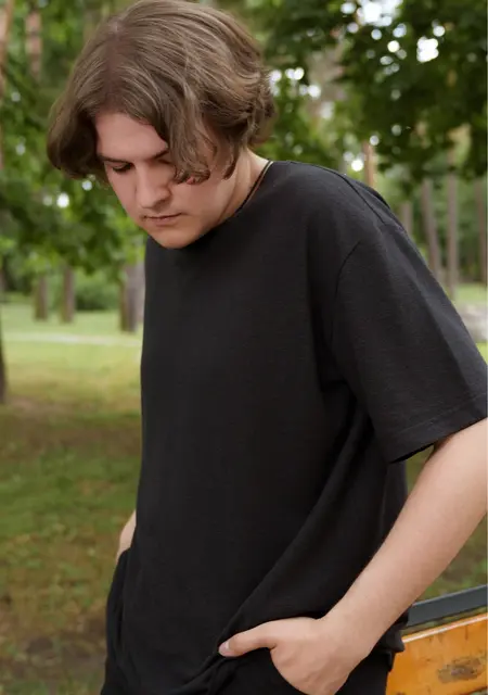 Денис из Славутича, мне 23, познакомлюсь для общения