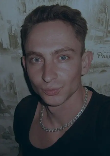 Я Кирилл, 25, из Бердянска, ищу знакомство для приятного времяпровождения