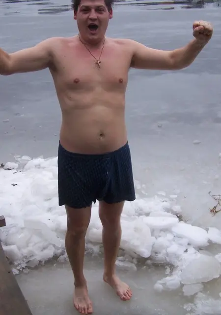 Я Денис, 41 років, знайомлюсь на одну ніч у Миколаєві