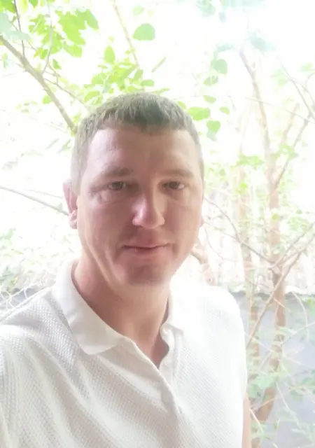 Юрий з Дніпра, шукаю на сайті дружбу