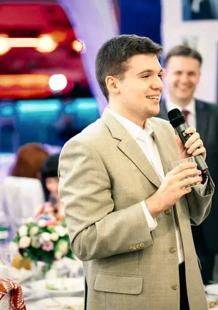 Рома из Каменского, ищу на сайте знакомства без обязательств