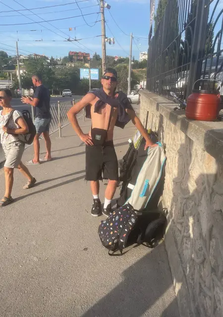 Я Даня, 21, из Стокгольма, ищу знакомство для совместных путешествий