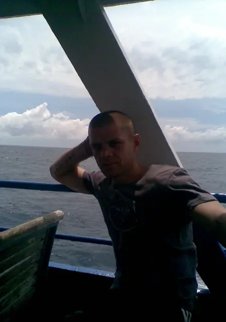 Игорь из Кривого Рога, ищу на сайте знакомства на одну ночь