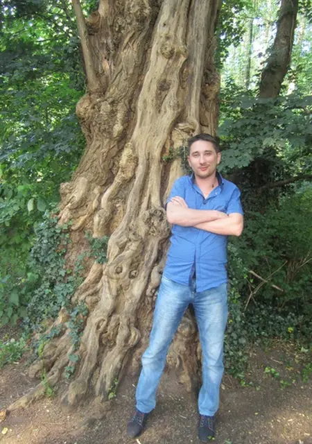 Костя из Николаева, ищу на сайте знакомства на одну ночь