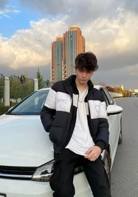 Mehmet из Адана, мне 25, познакомлюсь на одну ночь