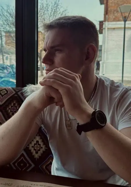 Я Vlad, 25, знакомлюсь для общения в Киеве