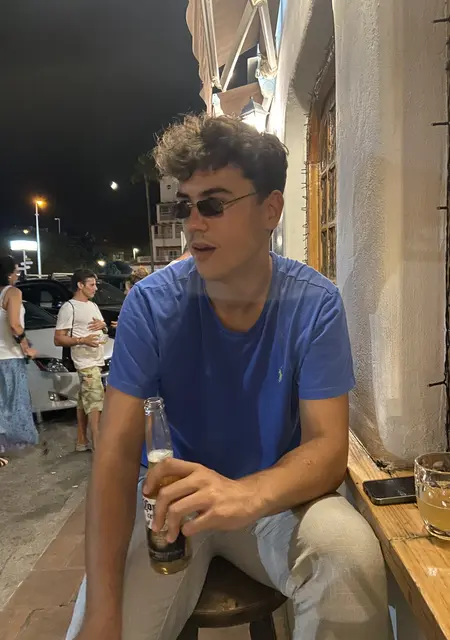 Moderated из Бад-Хомбург, мне 22, познакомлюсь для приятного времяпровождения