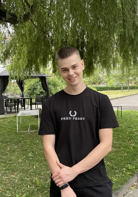 Я Denus, 24, из Хорола, ищу знакомства без обязательств