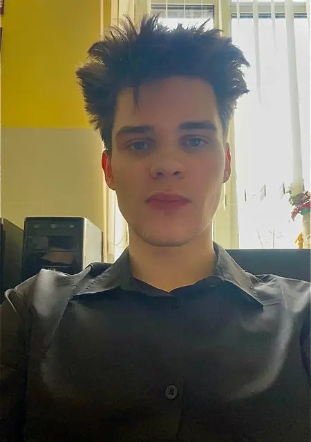 Николай из Минска, мне 19, познакомлюсь на одну ночь