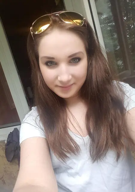 Я Кира, 29, из Полтавы, ищу знакомство для приятного времяпровождения