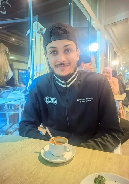 Я Abdnaser, 24, знакомлюсь для постоянных отношений в Милане