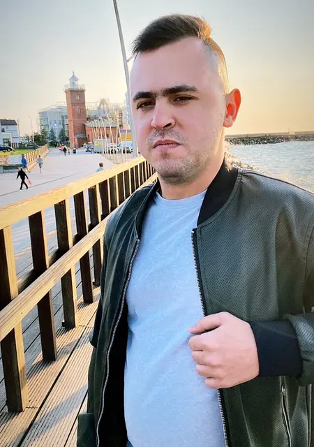 Ivan из Нежина, ищу на сайте общение