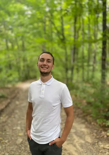 Я Mykola, 22, из Черновцов, ищу знакомства на одну ночь