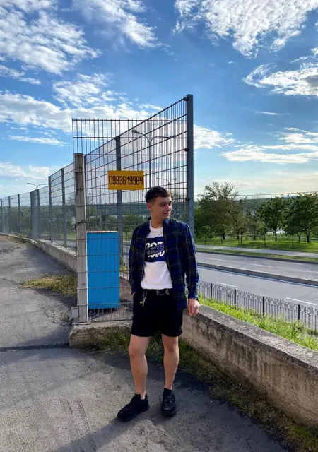 Я Максим, 21, из Запорожья, ищу знакомство для постоянных отношений