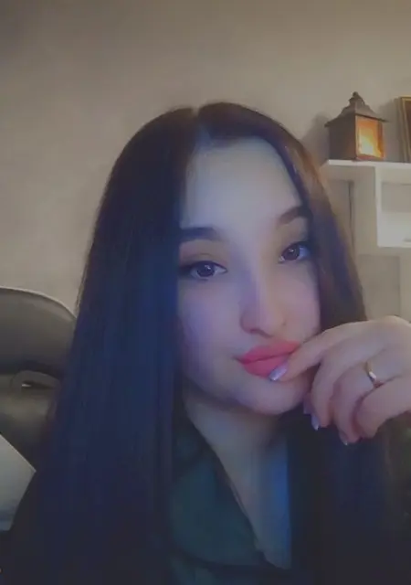 Я Арина, 22, знакомлюсь на одну ночь в Шуази-ле-Руа