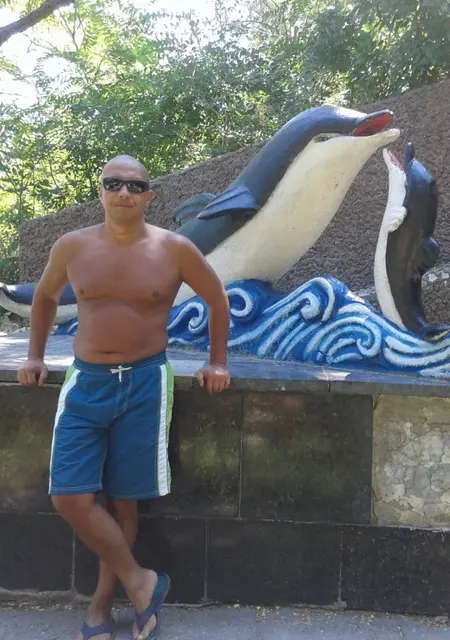 Олег из Одессы, мне 55, познакомлюсь без обязательств